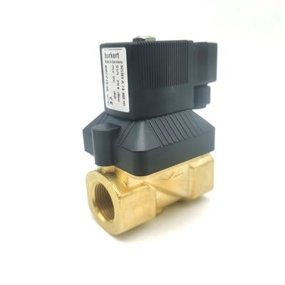 Burkert elektromanyetik valf 00125367 6014 C Doğrudan Hareketli Alt Plakası Bağlantısı Normalde Kapalı 2.0 Akış Deliği DC24V 8W Bakır Valf Vücudu 0~10bar