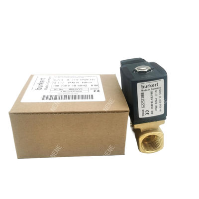 FKM Seal Burkert Solenoid Valf 6013 Tip Doğrudan Eylemli 00126094 G1/8-Inch 3.0 Akış Deliği 220VAC 8W 0~10bar