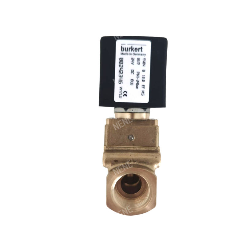 00126162 6014 D Burkert solenoid valfi Doğrudan Hareketli Alt Plakası Bağlantısı Normalde Açık 2.0 Akış Deliği AC24V 8W Bakır Valf Vücudu 0~10bar